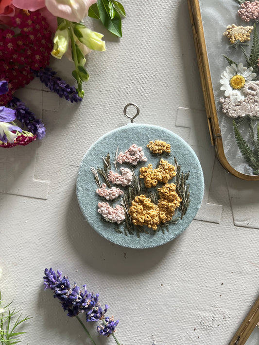 021 - Coastal Florals, Yarrow on Velvet
