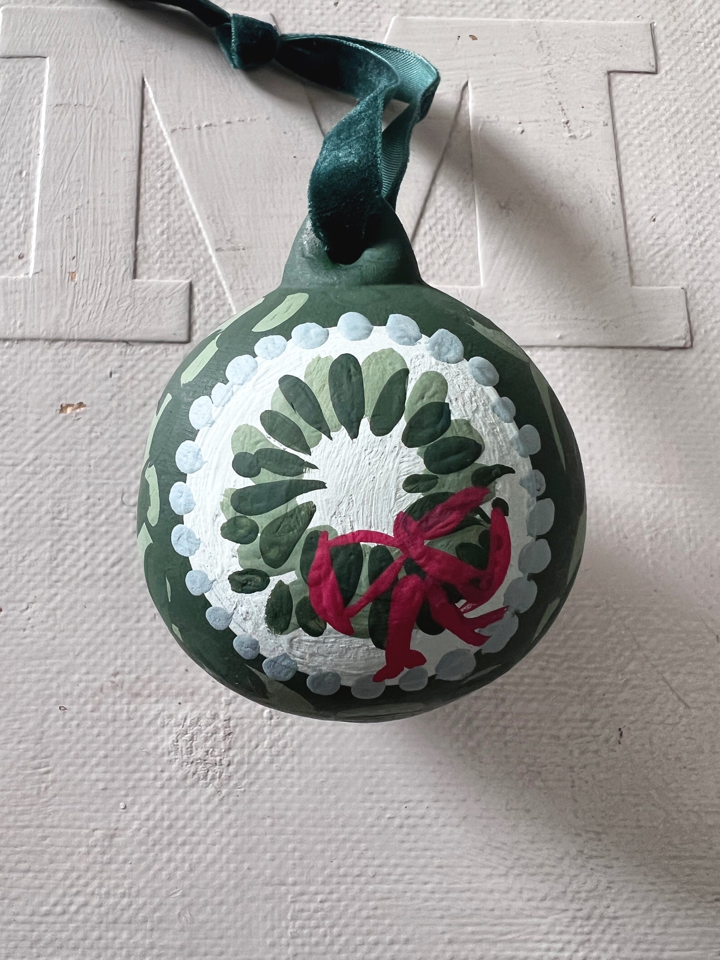 010 Hand Painted Heirloom Bauble V