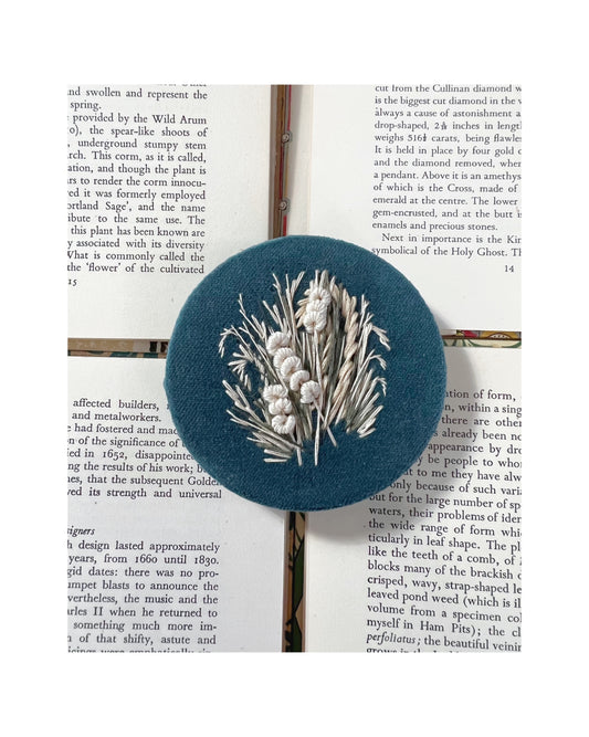 018 Collection 23 - Embroidery on velvet VIII