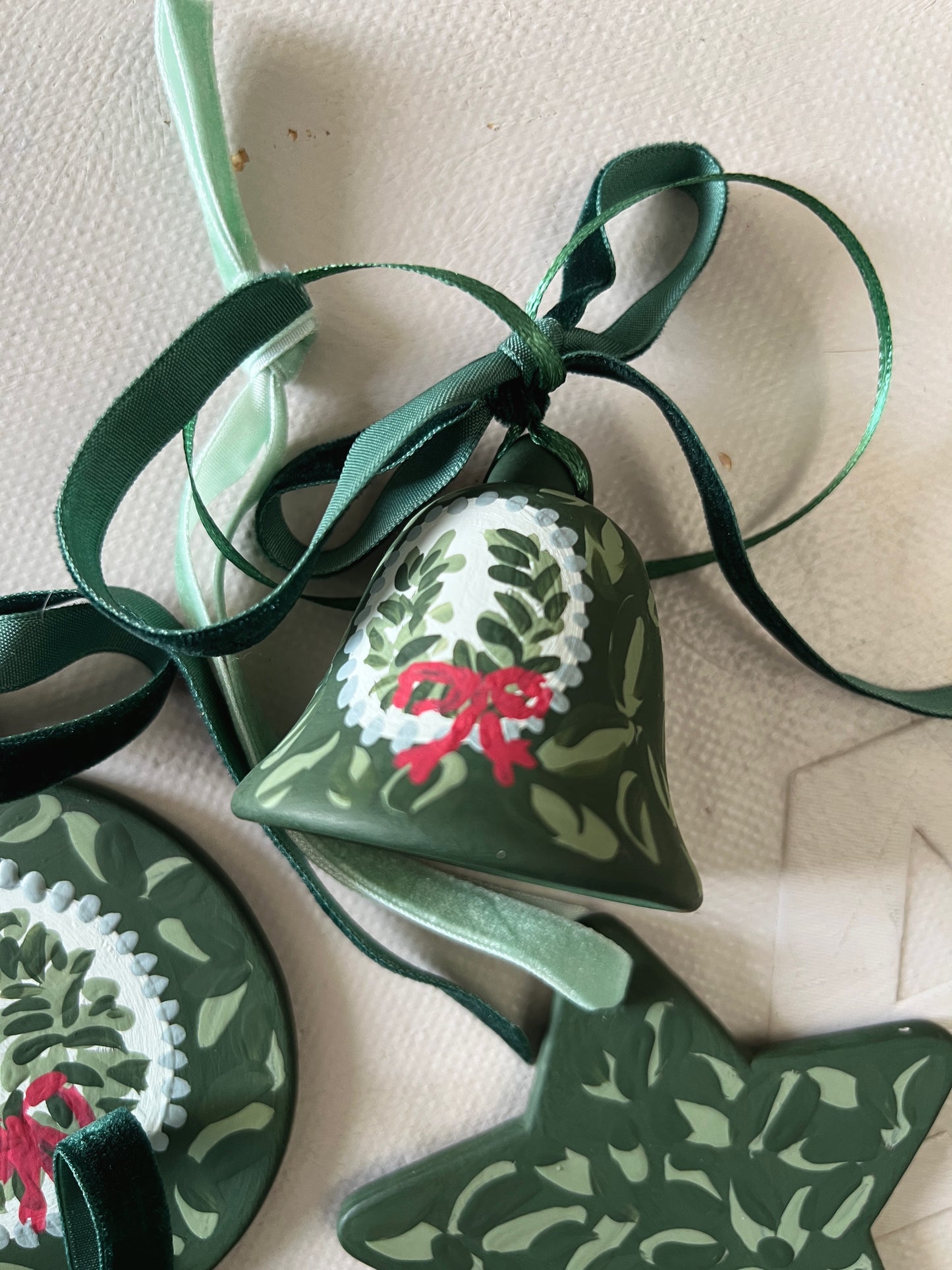 018 Hand painted ceramic bell with velvet ribbon V
