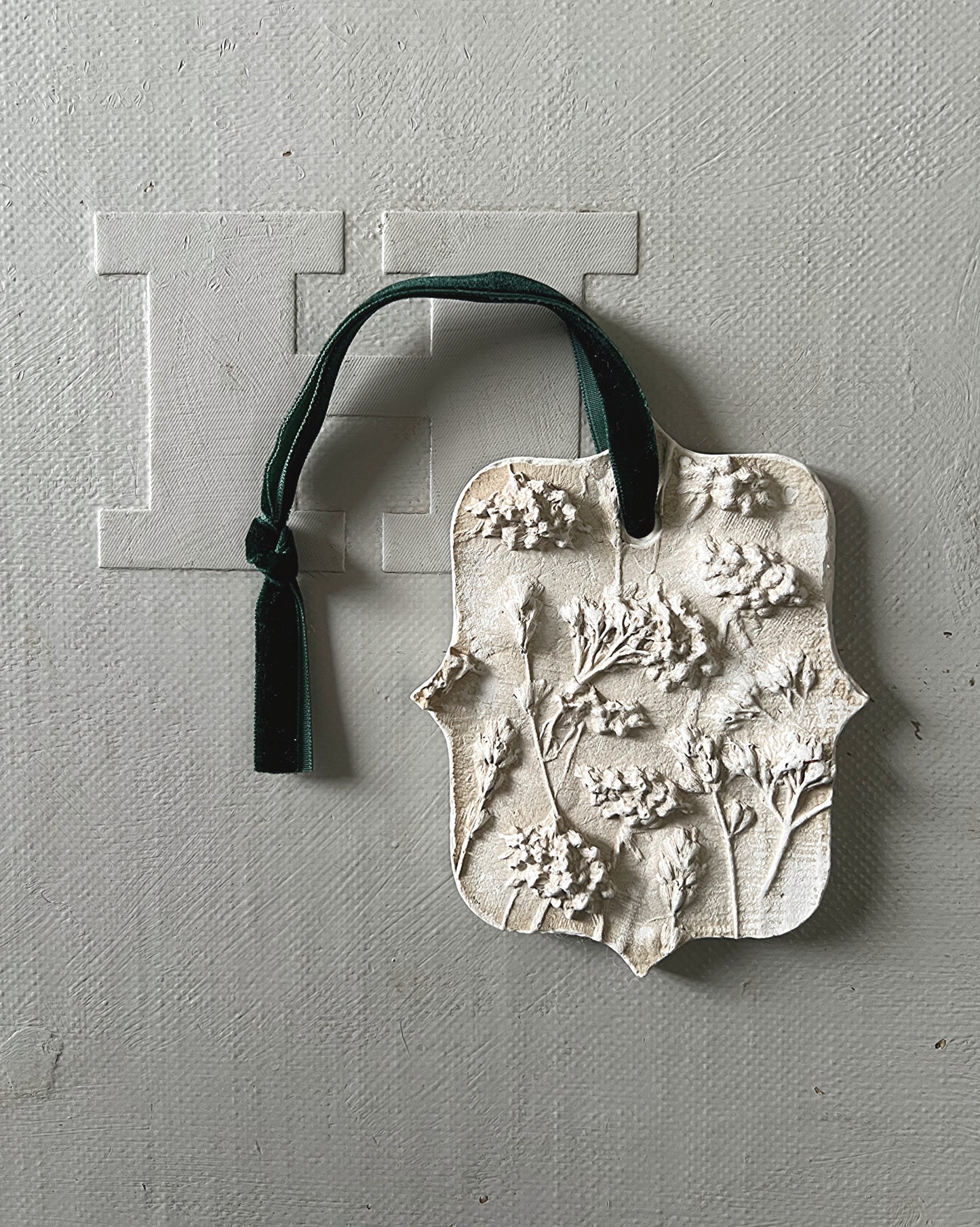 004 Embroidery & Wildflower Plaster Decoration I