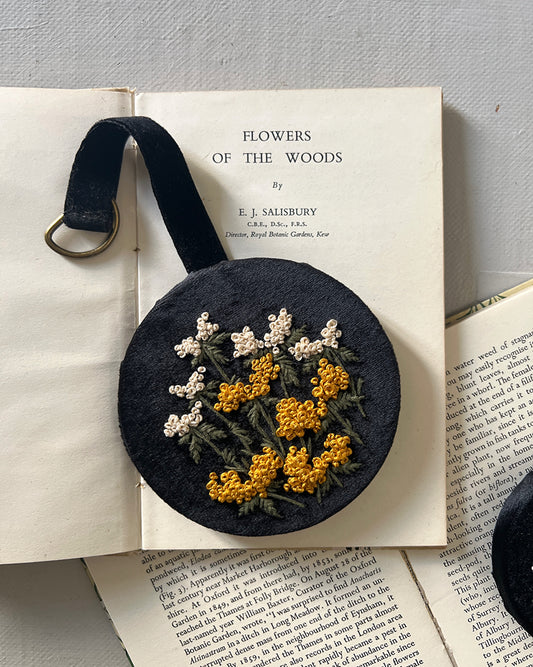 010 - Wild flowers on Velvet II