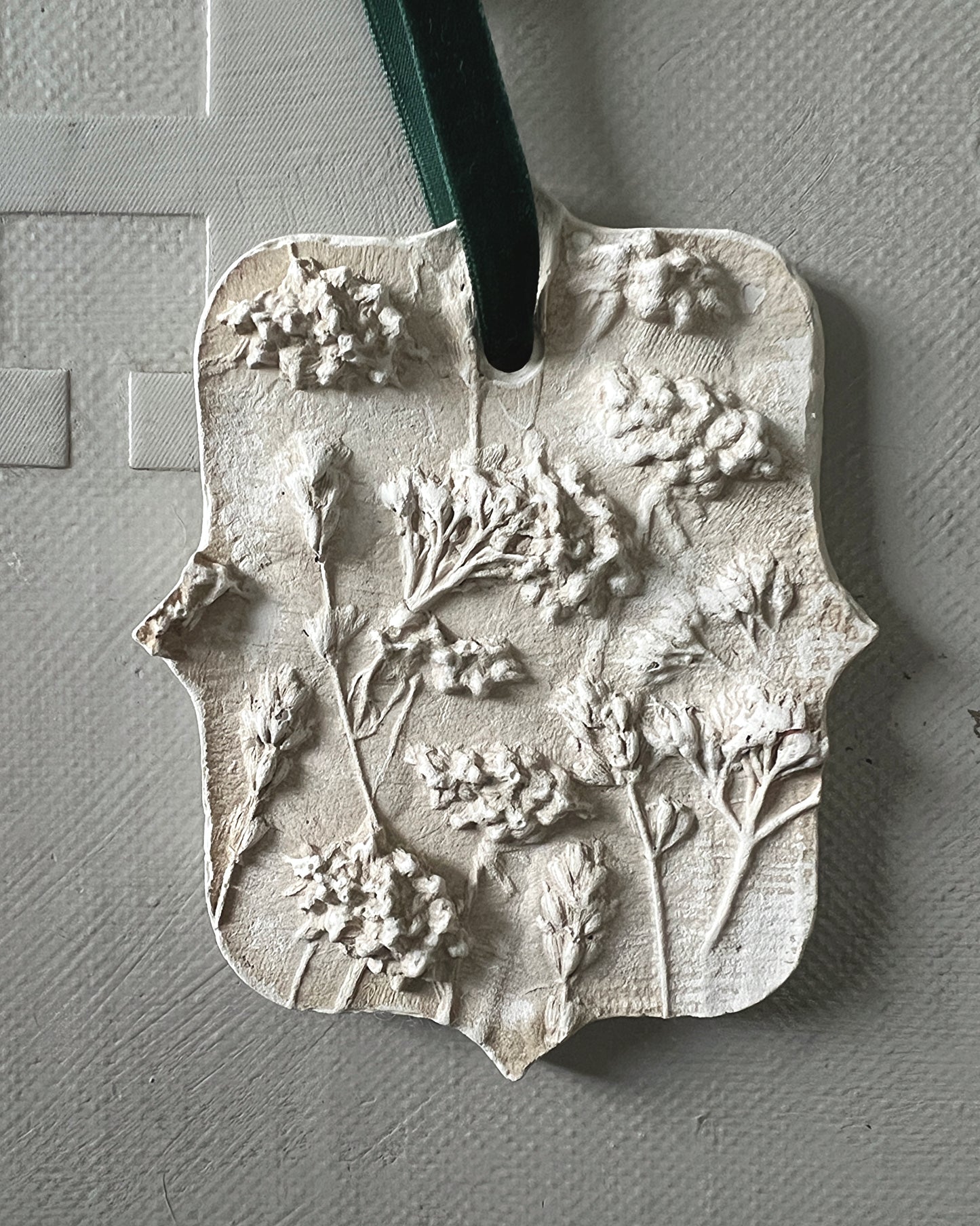 004 Embroidery & Wildflower Plaster Decoration I