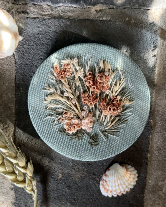 018  Collection 23 - Embroidery on linen IV